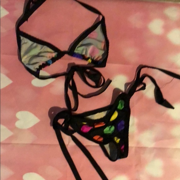 Woman’s scrunch butt bikini - Picture 2 of 2